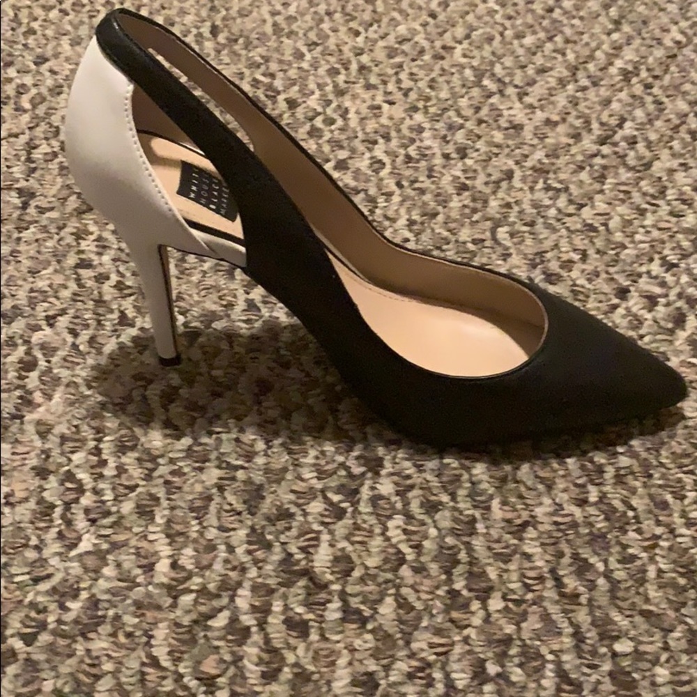 White House Black Market Pumps-8M